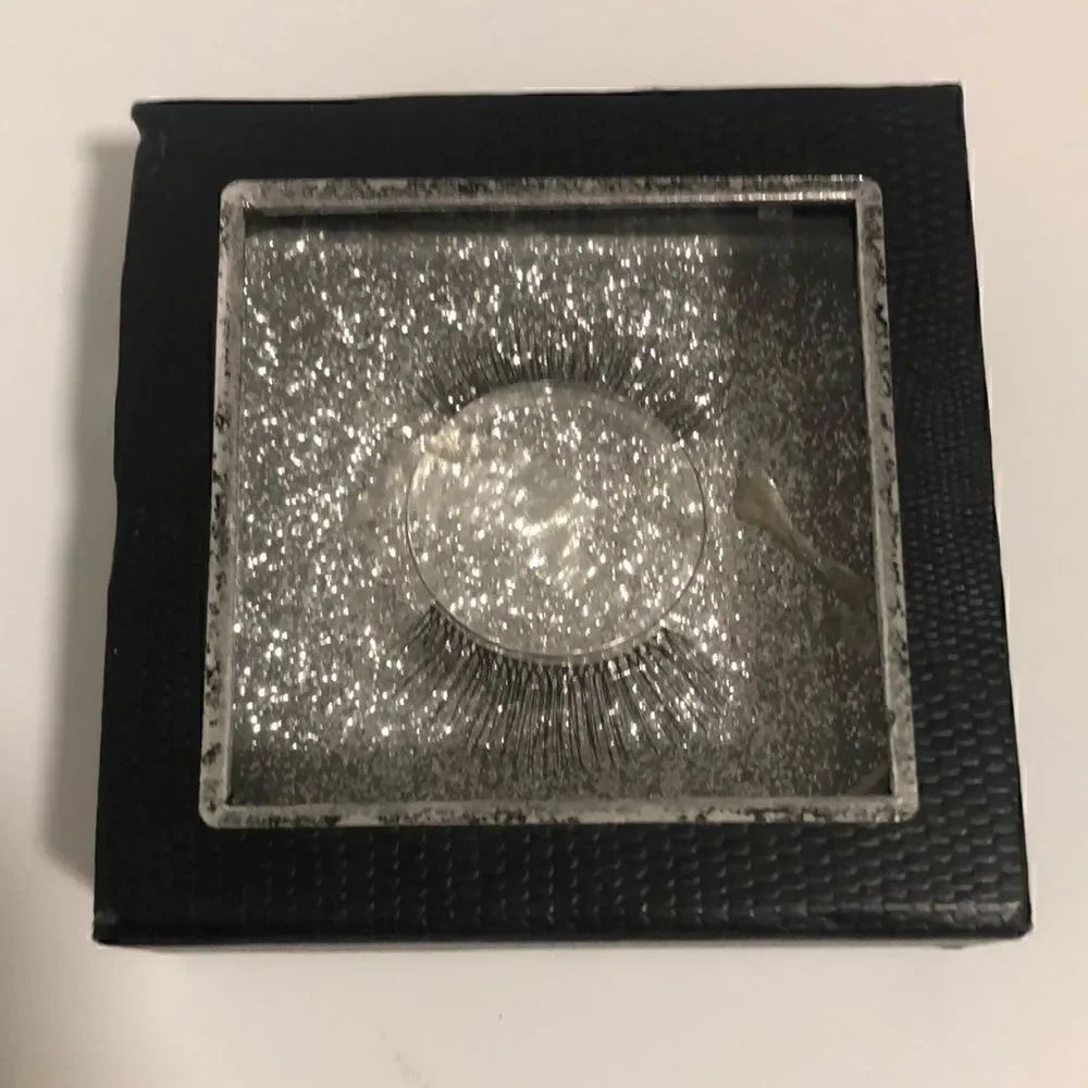 Blowout junkie eyelashes - new in box
